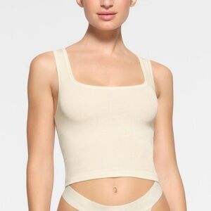 NWT SKIMS cream cotton ribbed tank . Sold out online. Sz S